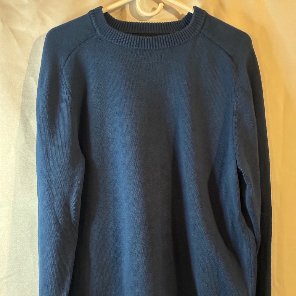 J Crew Men’s Large Blue crewneck sweater